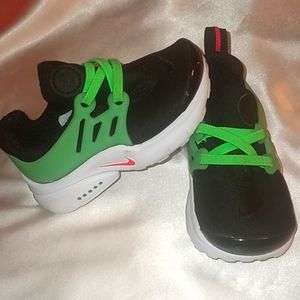Nike Presto kids 7c green, black, pink